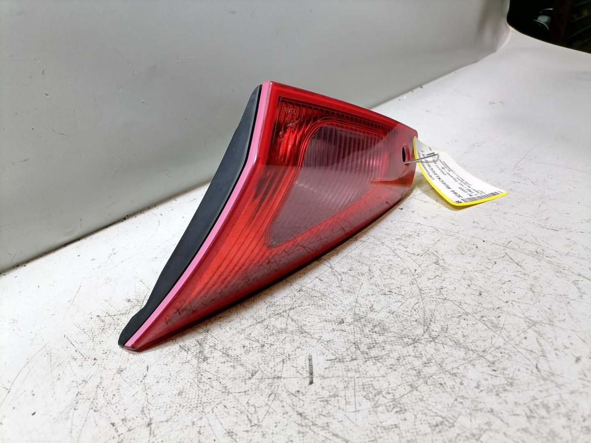 Mitsubishi Colt Z30 original R&uuml;cklicht R&uuml;ckleuchte rechts innen 3 T&uuml;rer BJ05